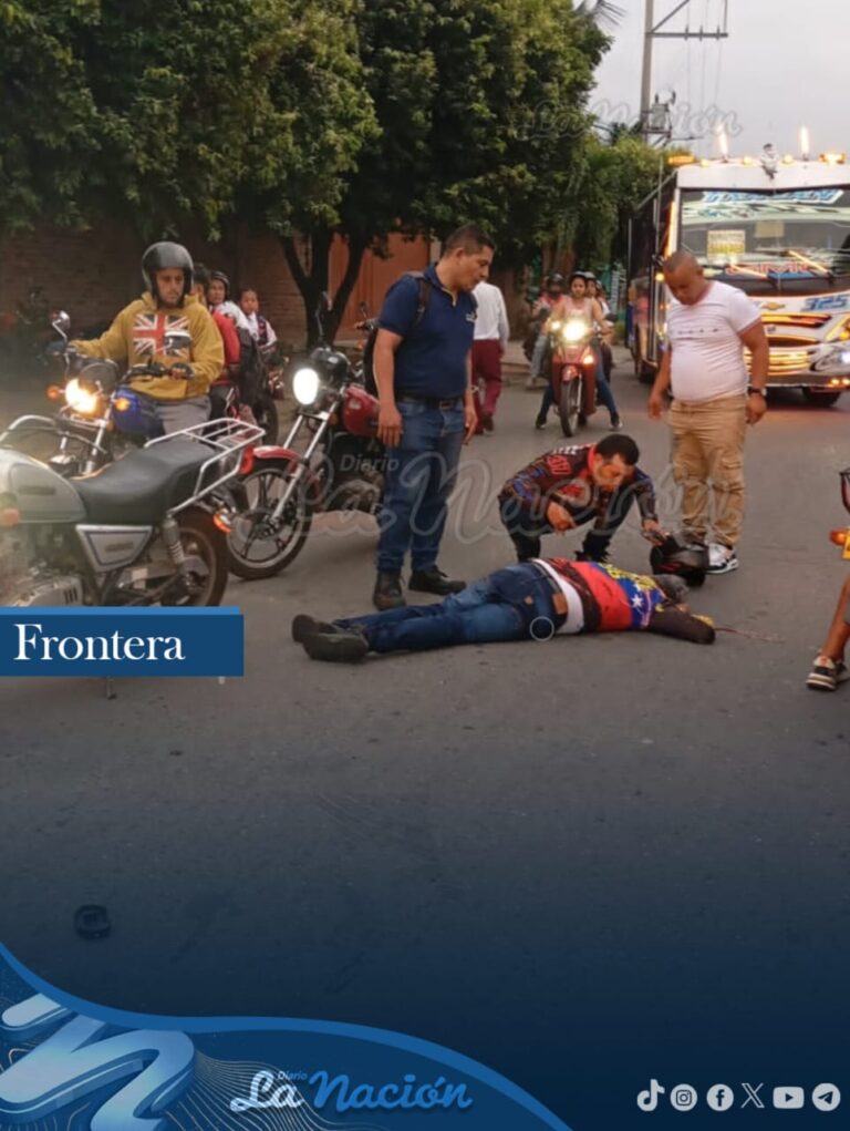 Mototaxista lesionado en accidente en La Parada