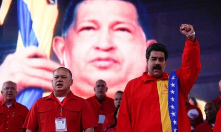 Maduro celebra 26 años de chavismo y dice que seguirá venciendo conspiraciones