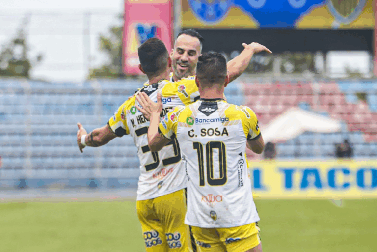 Deportivo Táchira expone liderato e invicto en suelo de Rayo Zuliano