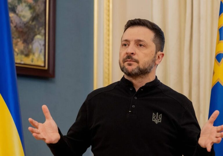 Zelenski pide a EE.UU. que aclare si ha dejado de enviar armas a Ucrania