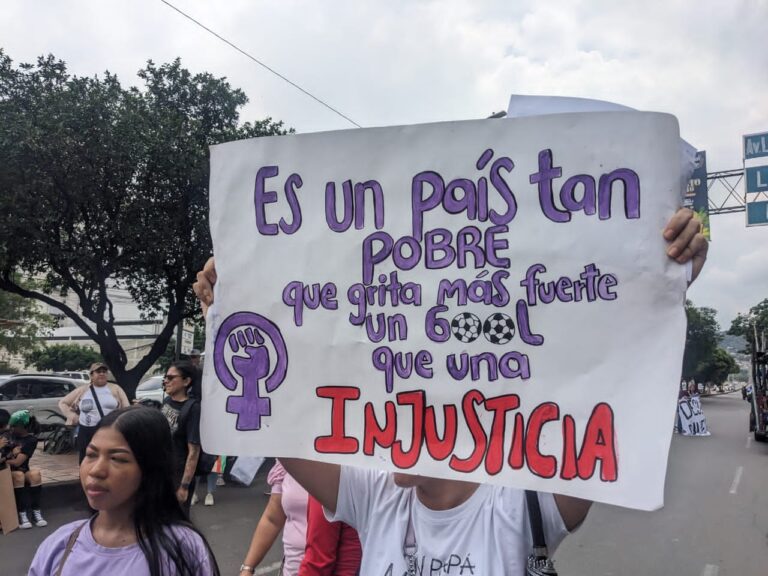 Mujeres marcharon en Cúcuta en repudio a la violencia