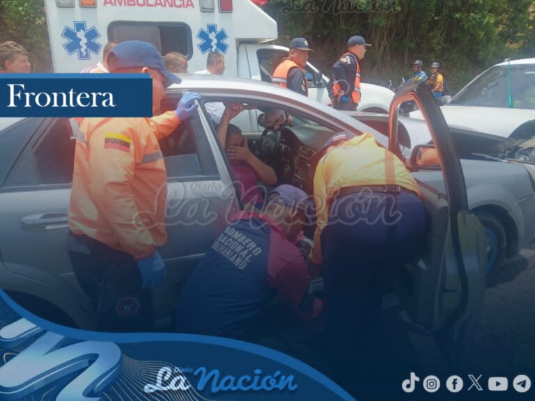 Una lesionada en colisión entre carros en la vía Apartaderos – Capacho