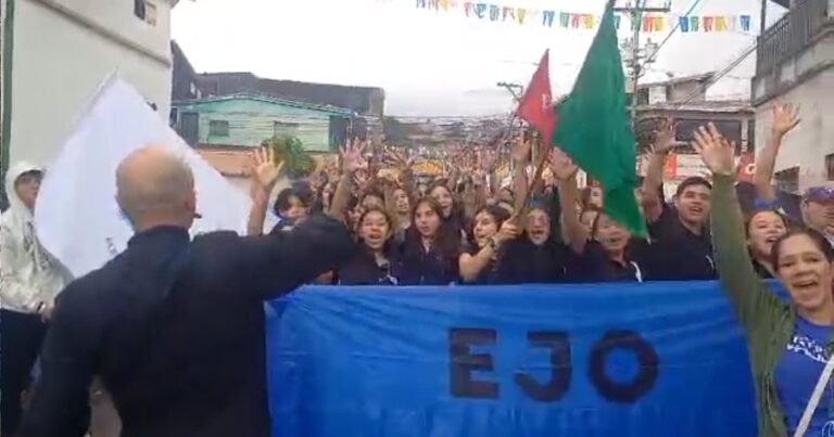 Encuentro diocesano de los jóvenes con el obispo Lisandro Rivas