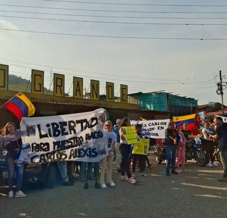 Desde Lobatera exigieron justicia para Carlos Uzcátegui, detenido en El Salvador