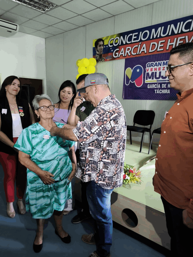 Reconocen aportes de la mujer en García de Hevia