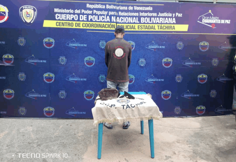 Detenido hombre en Guásimos con un facsímil de arma de fuego