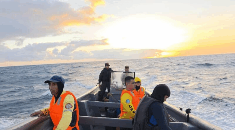 Sigue búsqueda de 14 falconianos extraviados en altamar