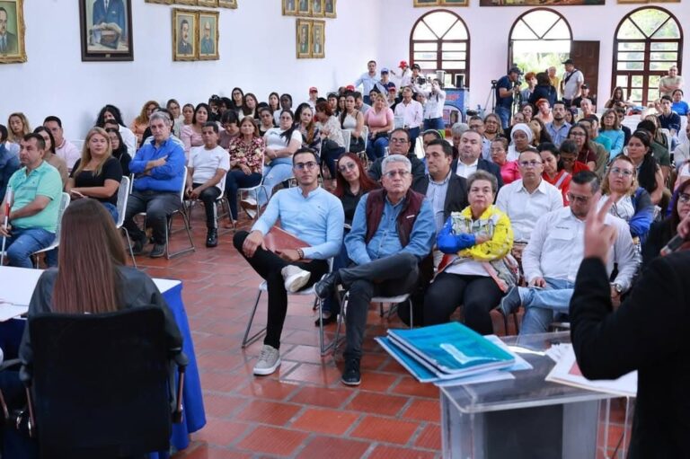 Fortalecen a los emprendedores a través de 127 créditos