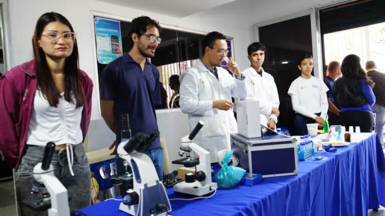 Obra del doctor Humberto Fernández Morán en proyección audiovisual