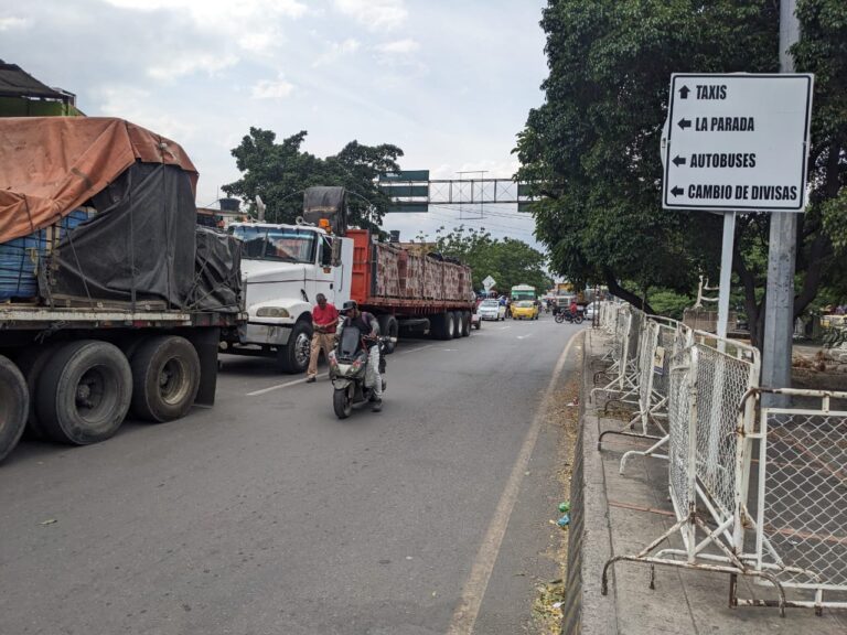 Casi 5 mil vehículos de carga pesada cruzaron frontera en el primer trimestre