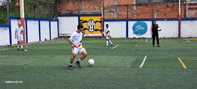 Fútbol PC tachirense se prepara para el Nacional en Valencia