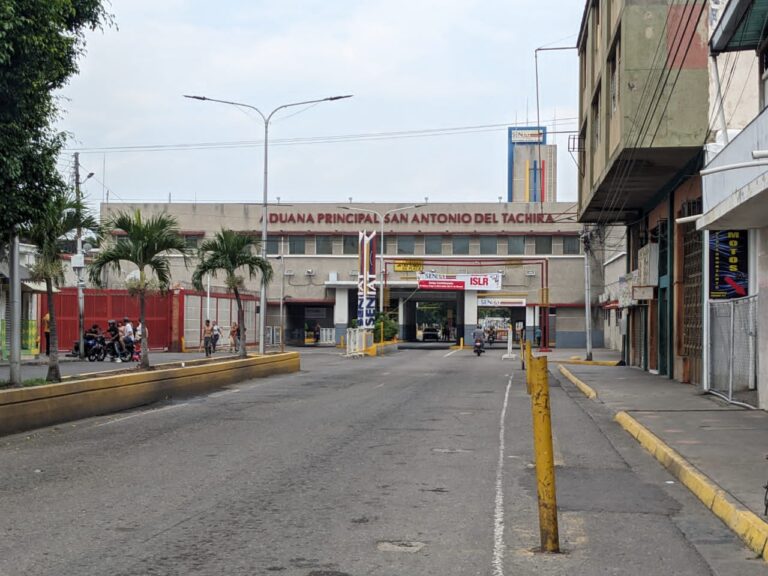 Frontera desolada este Viernes Santo