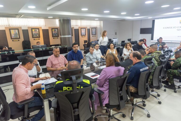 Gremios económicos participan en consejo de seguridad tras atentados en Cúcuta
