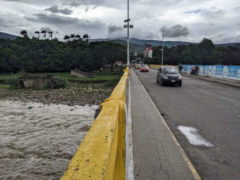 Fluido el tránsito hacia el vecino país