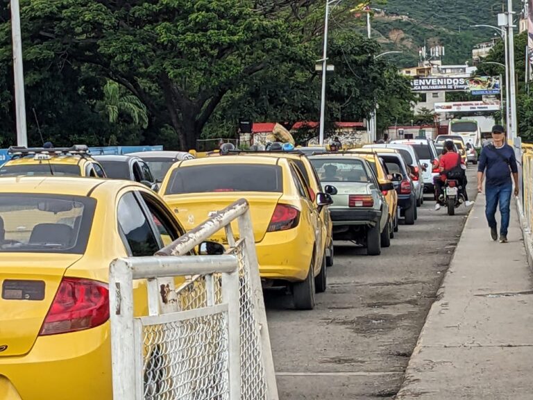 Tarde congestionada para retornar a Venezuela