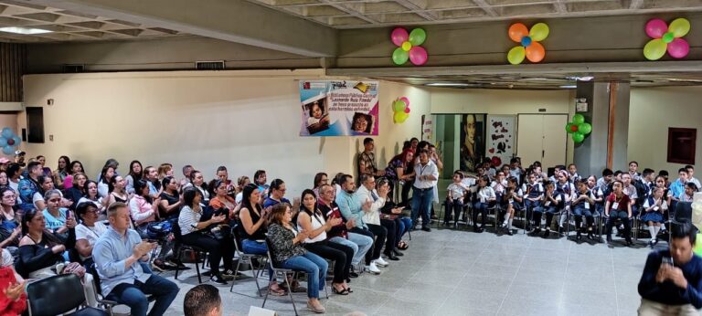 Promocionando la lectura en escolares de San Cristóbal