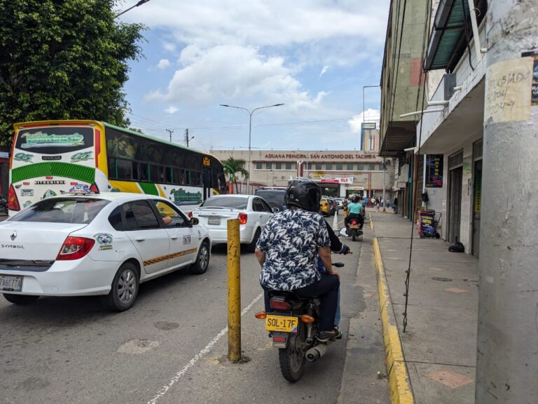Ralentizado el tránsito hacia Colombia