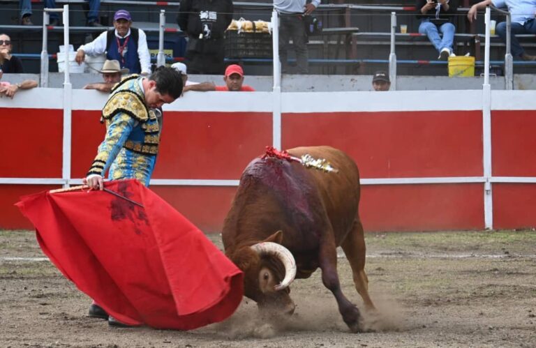 Antonio Suárez: La elegancia y el temple hechos toreo en San Felipe