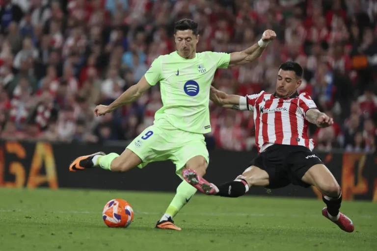 Lewandowski pone broche de oro en San Mamés a la gran temporada del Barsa