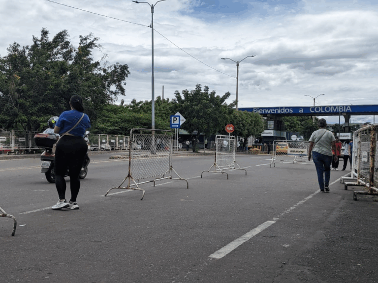 Fluido el tránsito por el puente Simón Bolívar