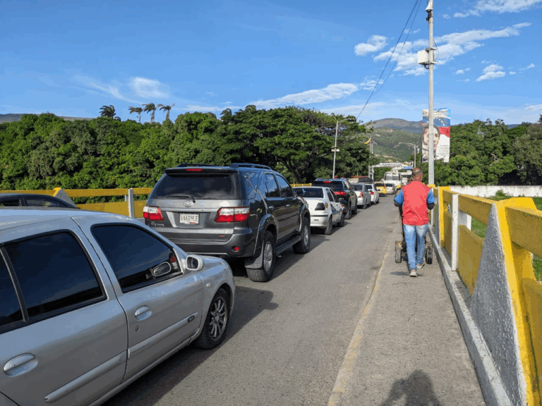 Congestionado el retorno a Venezuela