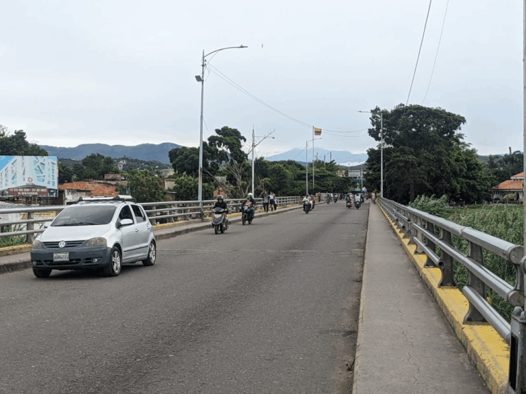 Tímido el dinamismo por el puente Simón Bolívar