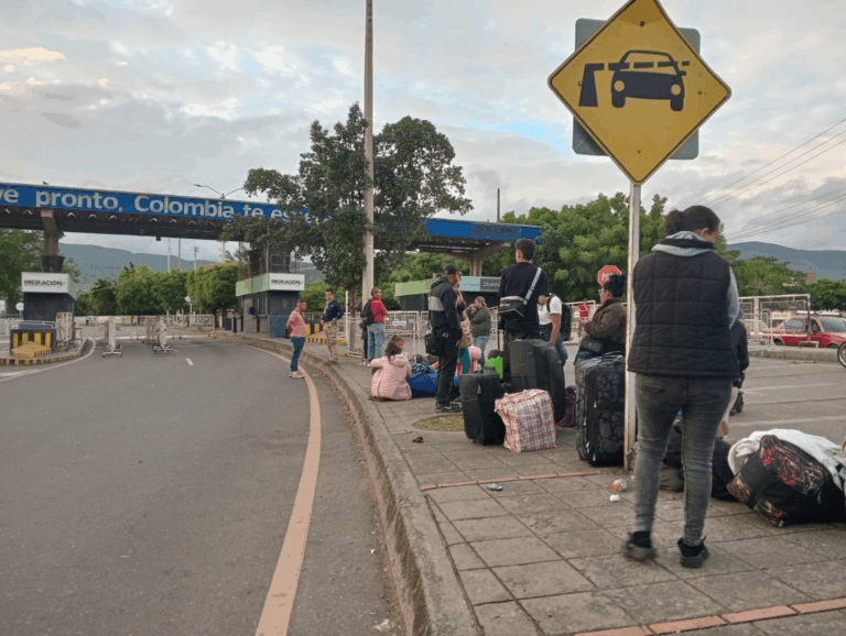 Viajeros varados en La Parada