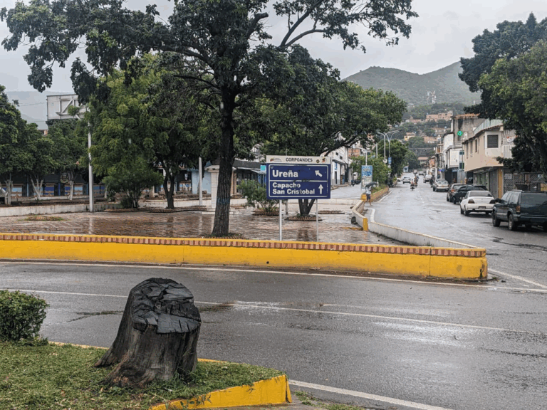 Dificultades para salir de la frontera por ausencia del transporte público