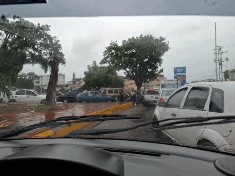 Atolladero en frontera