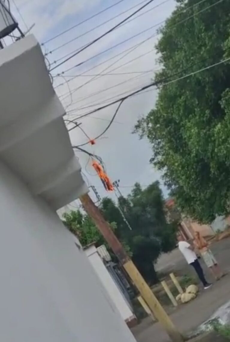 Incendio en red de Cantv en Ureña