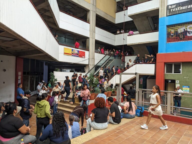 Destacan mayor fluidez en segundo día de cedulación para menores en frontera