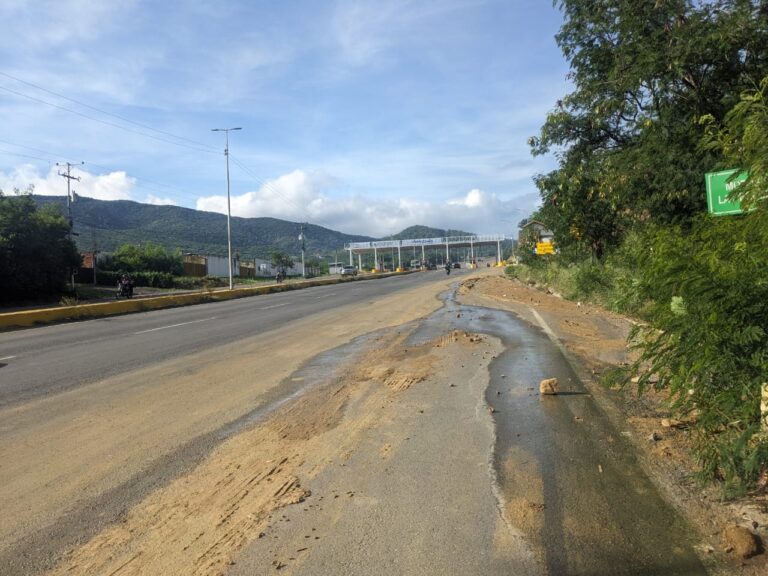Despejada vía hacia Peracal tras el paso de más de 300 gandolas represadas