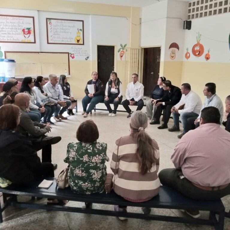Tribunal Móvil en la escuela Villafañe
