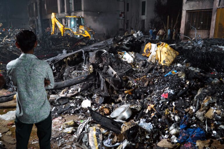 Un sobreviviente y 268 cuerpos recuperados