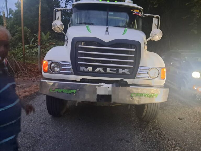 Dos lesionados dejó colisión vehícular en la panamericana en Ayacucho