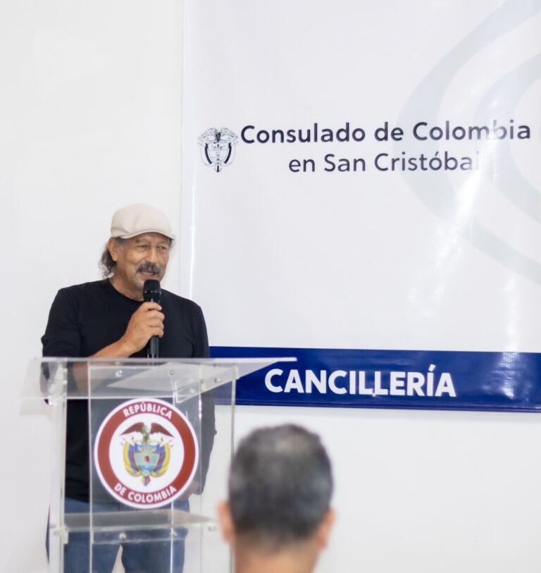 Colombia fortalece la integración académica y cultural con Venezuela a través de la entrega de libros en Táchira