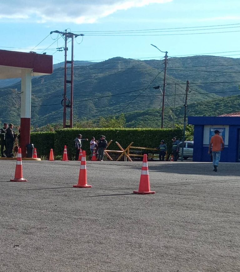 Restringido el paso hacia San Antonio