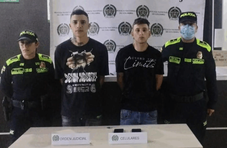 Atacaron a dos policías con artefacto explosivo en el AMC