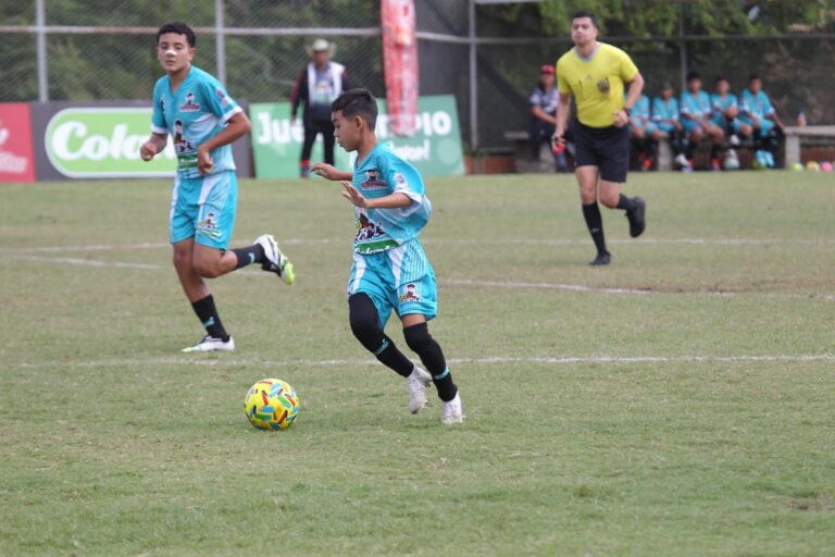 Joven talento de Coloncito brilla en torneo internacional de fútbol