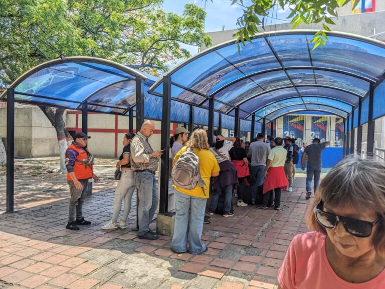 Concurrido el punto de sellado en San Antonio