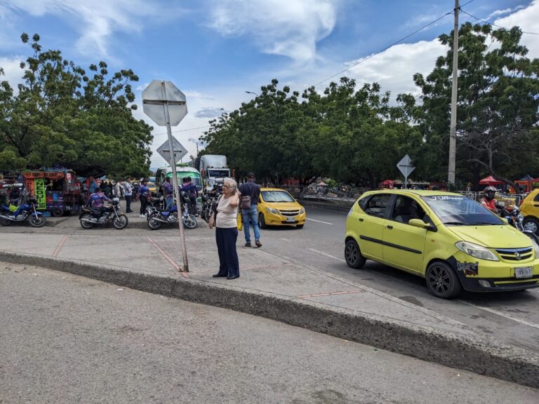 Más de 1.500 vehículos prestan servicio de transporte en La Parada