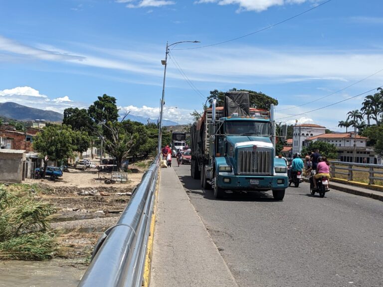 «Es imposible pagar una póliza en 1.800 dólares»: Asoata al aclarar que no hay llamado a paro