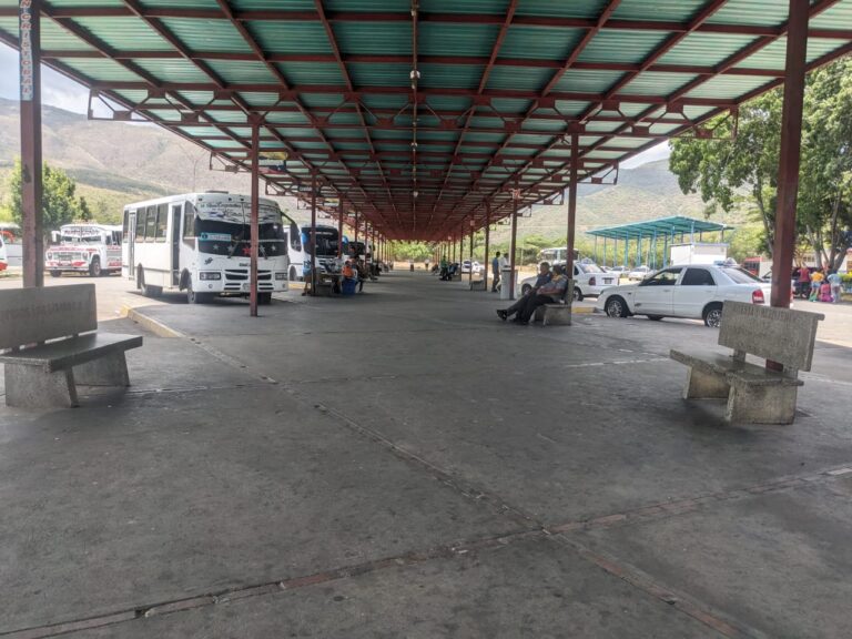 En frontera insisten en el retorno de los interurbanos para rescatar el terminal