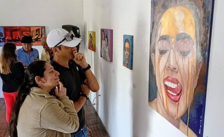 Allyana Carrasquero expone en la Dirección de Cultura