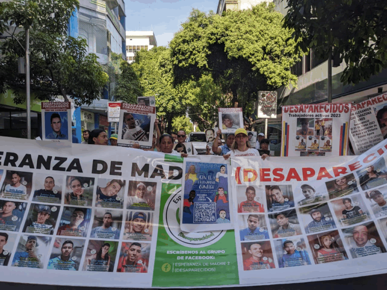 Madres marchan por sus hijos desaparecidos