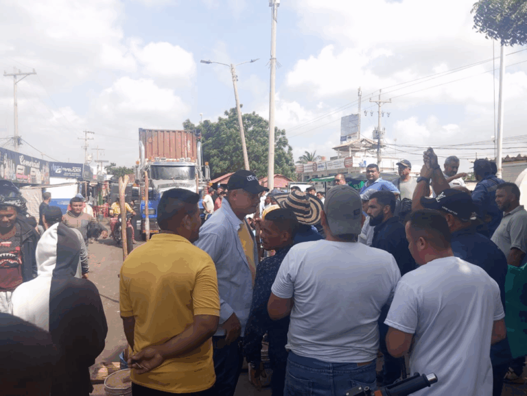 Transportistas de carga la espera de su habilitación