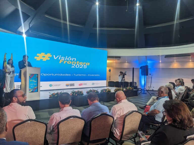 Entre 40 a 60 mil personas cruzan frontera al día