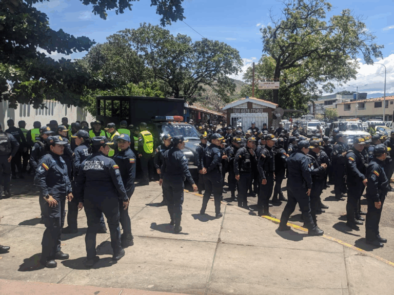 Más de 500 funcionarios policiales desplegados en la frontera