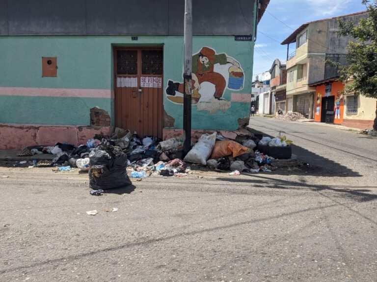 Reclaman una ciudad más limpia a 301 años de la fundación de San Antonio