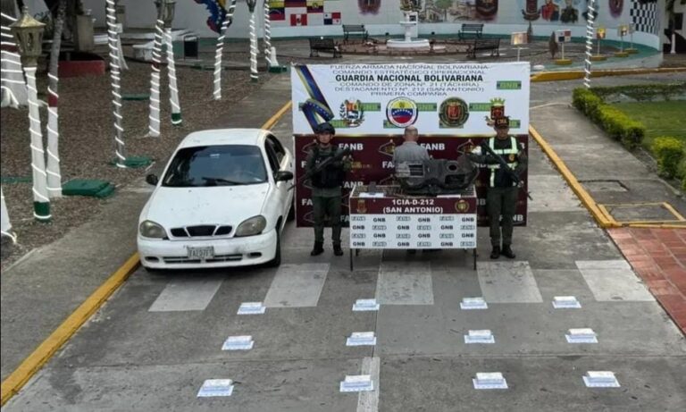 Llevaba más de 15 kilos de estupefacientes en el tanque de su carro